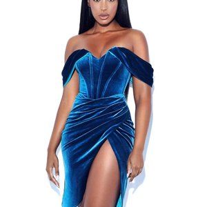 NWT Miss Circle Off the Shoulder Velvet Corset Dress